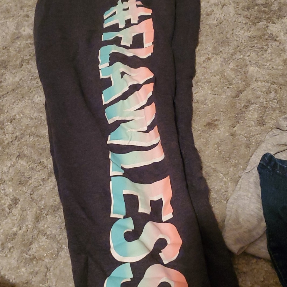 Pjs - Picture 2 of 2